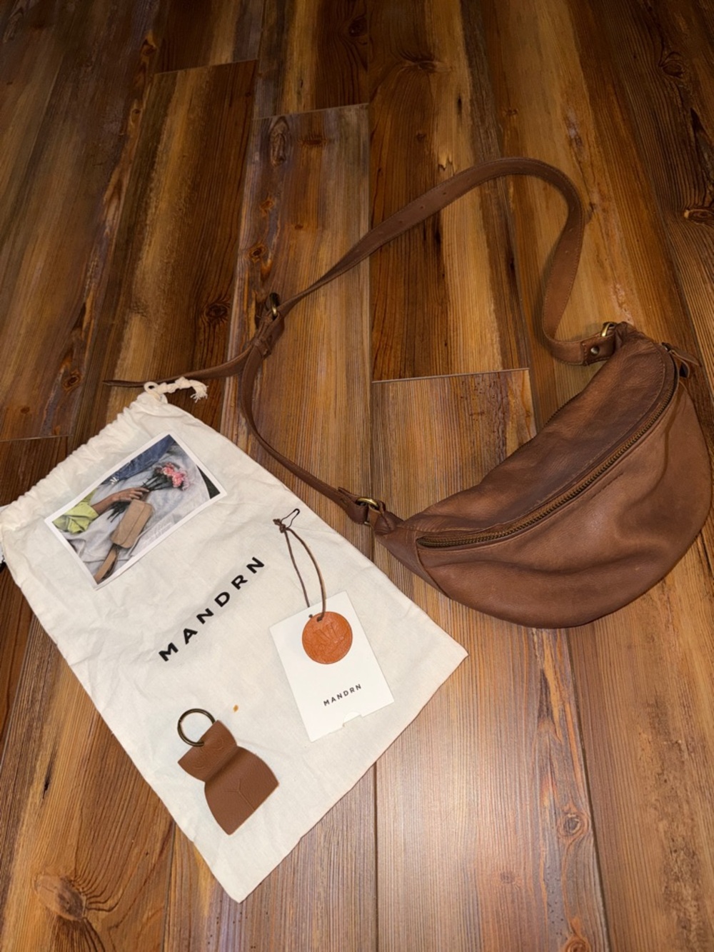MANDRN Atlas Leather Crossbody